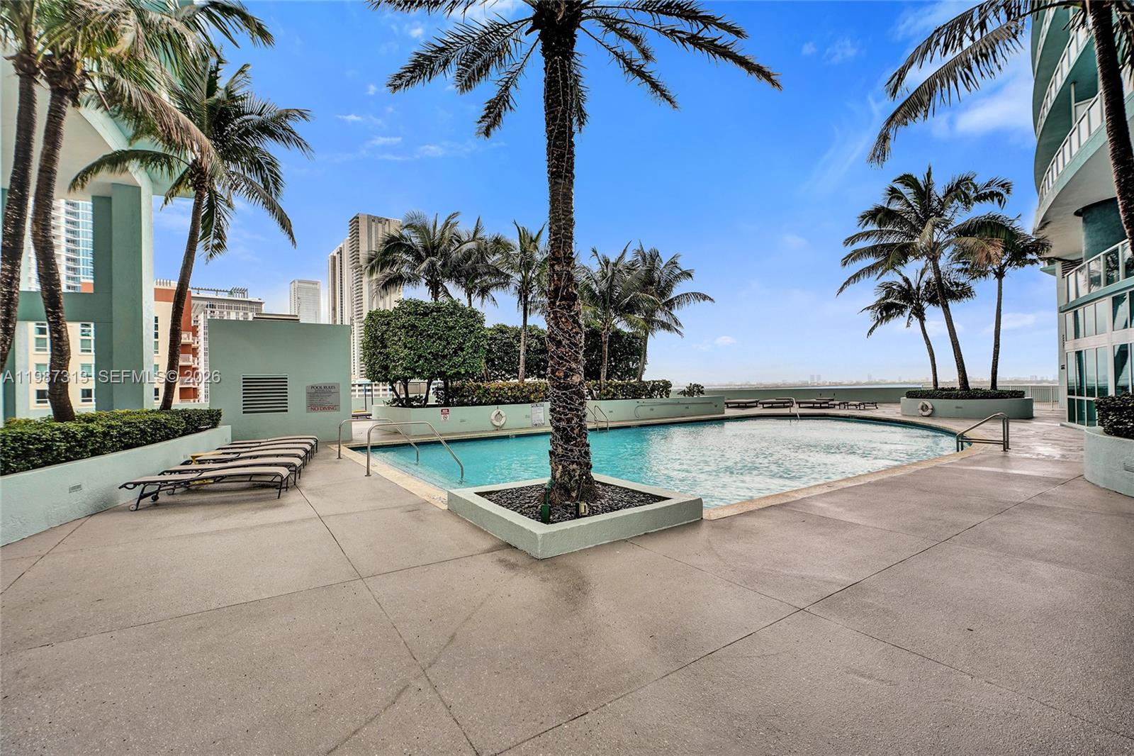 1900 N Bayshore Dr #816 Miami, FL 33132