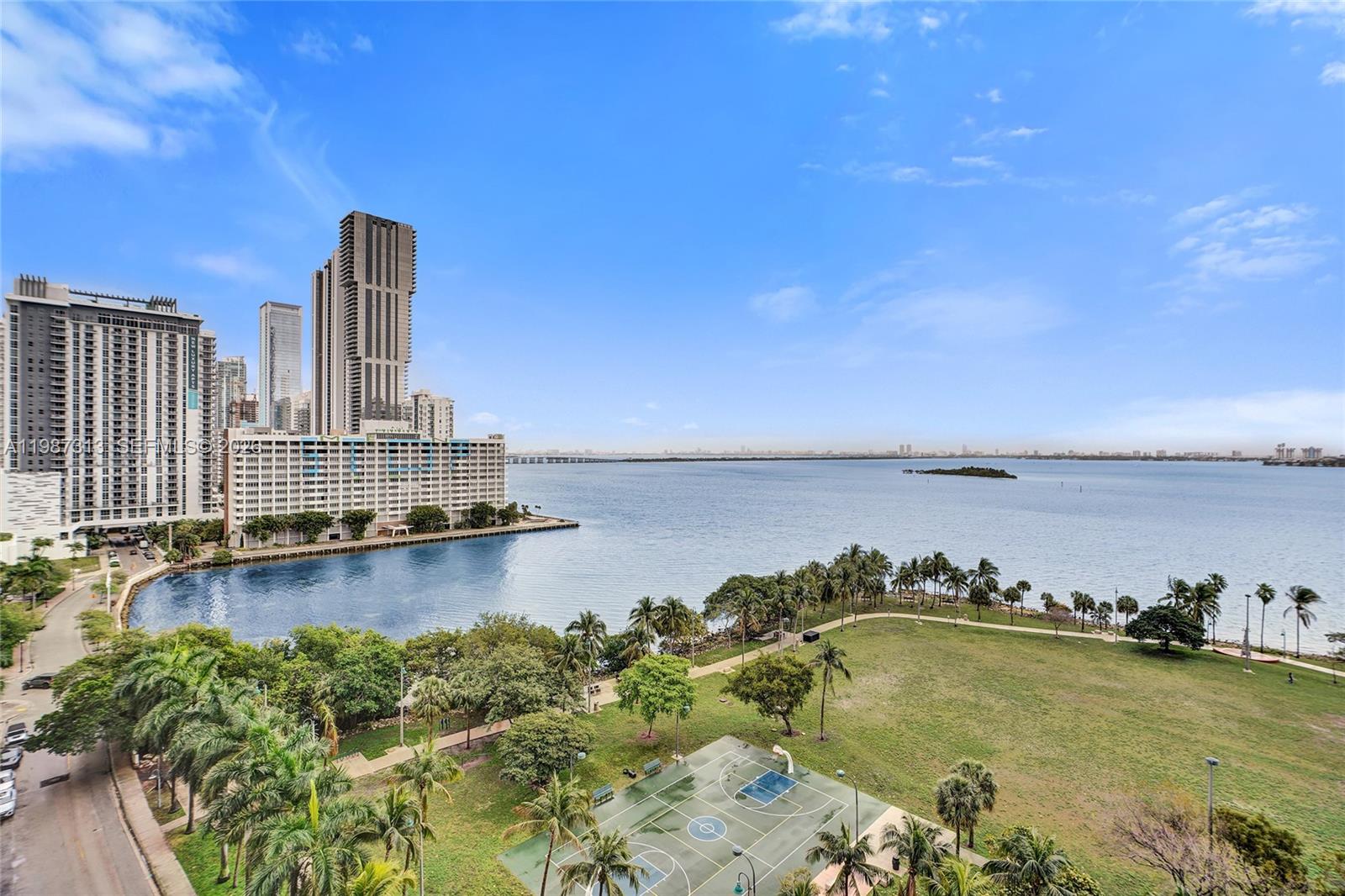 1900 N Bayshore Dr #816 Miami, FL 33132