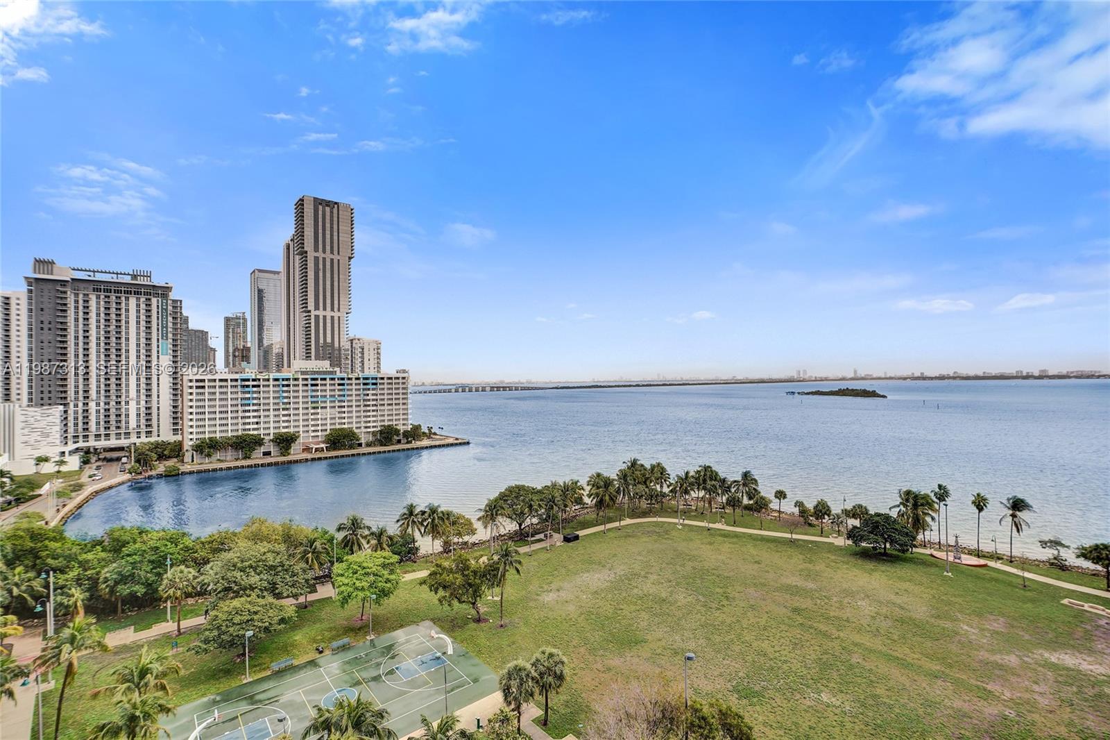 1900 N Bayshore Dr #816 Miami, FL 33132