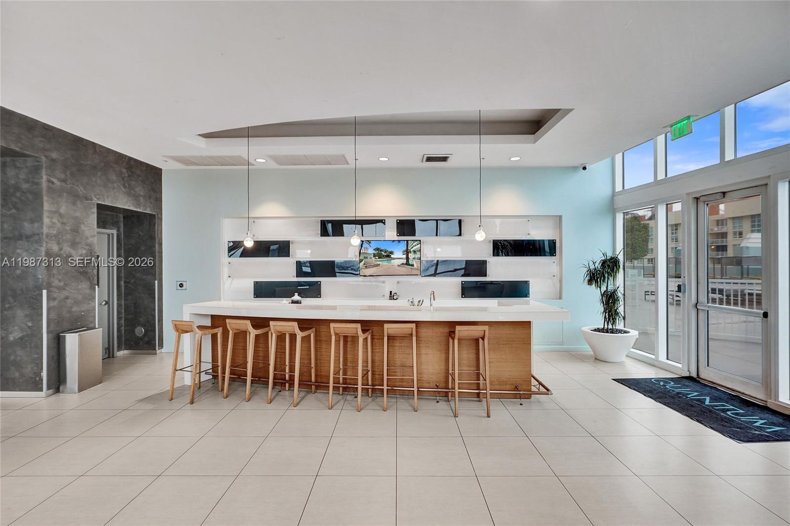 1900 N Bayshore Dr #816 Miami, FL 33132