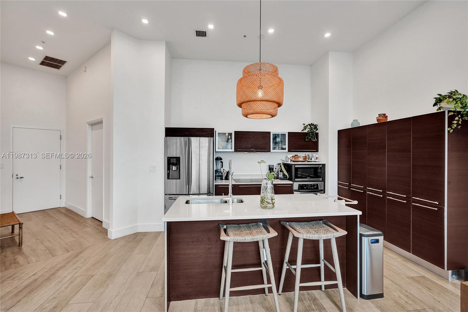 1900 N Bayshore Dr #816 Miami, FL 33132