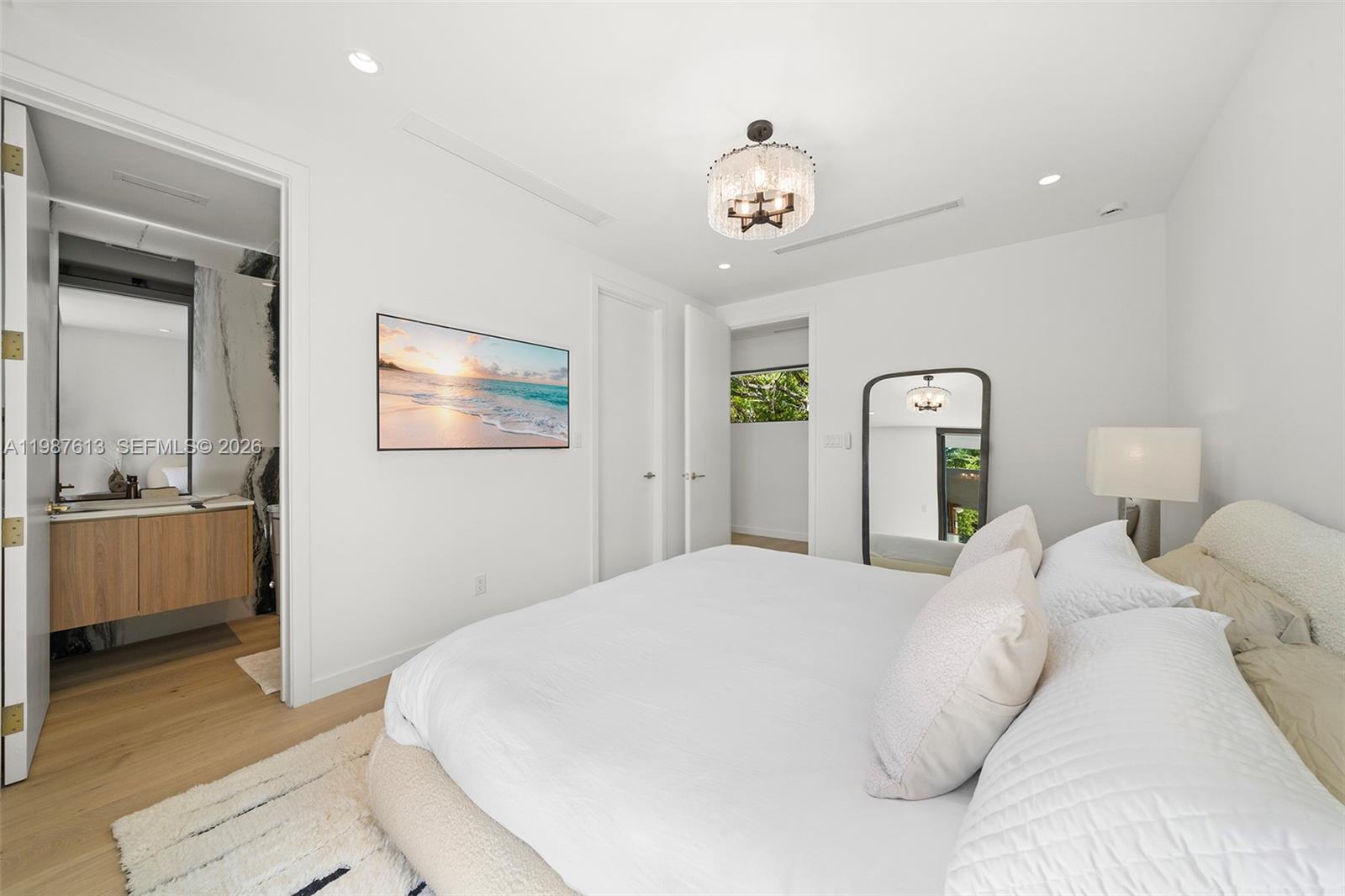 4041 S Le Jeune Rd Miami, FL 33146