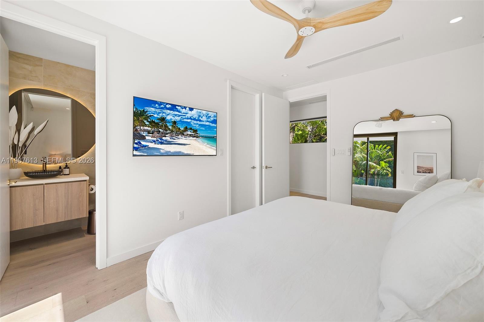 4041 S Le Jeune Rd Miami, FL 33146