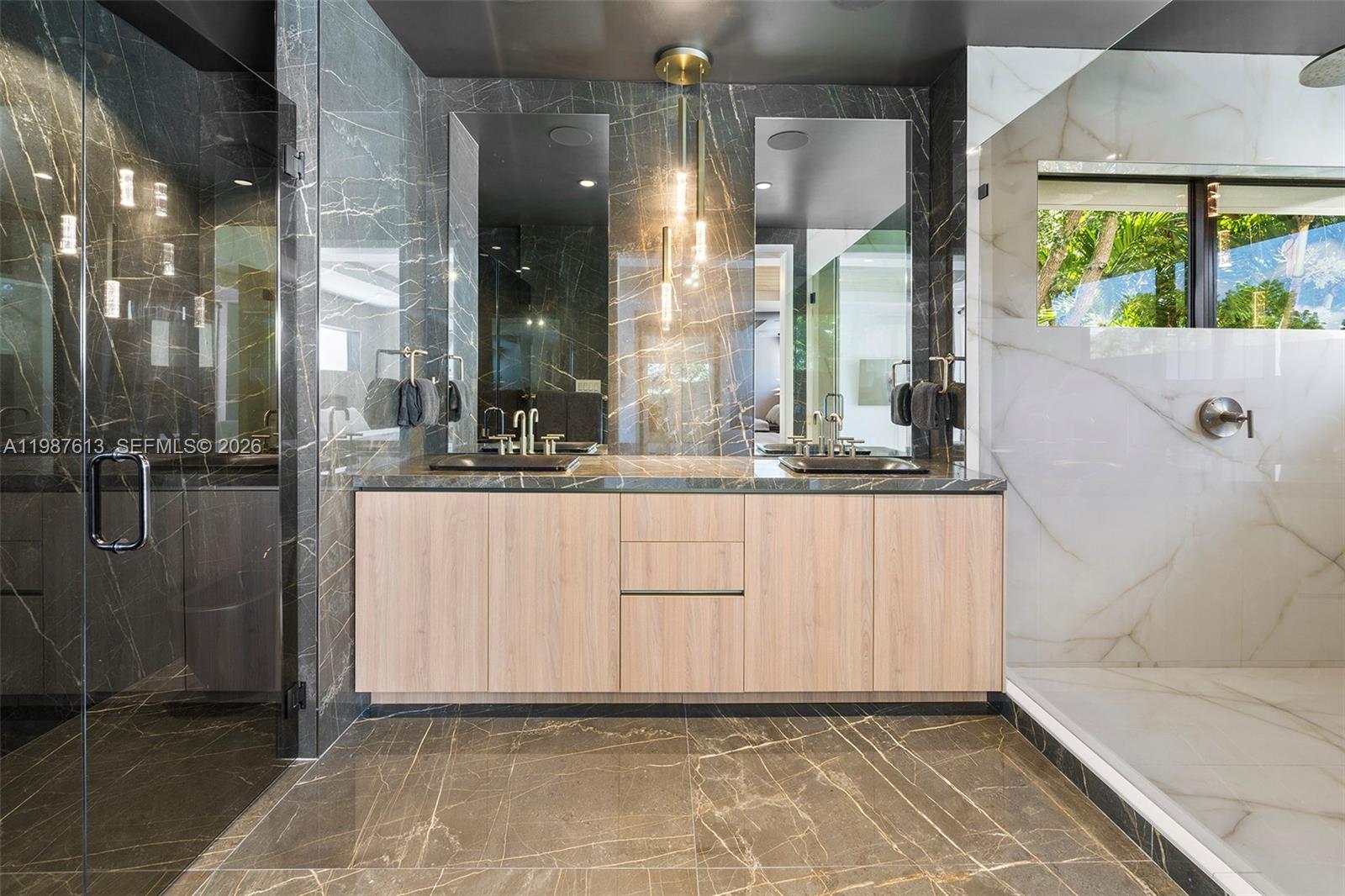 4041 S Le Jeune Rd Miami, FL 33146