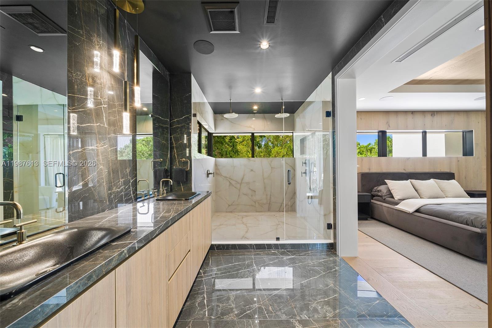 4041 S Le Jeune Rd Miami, FL 33146