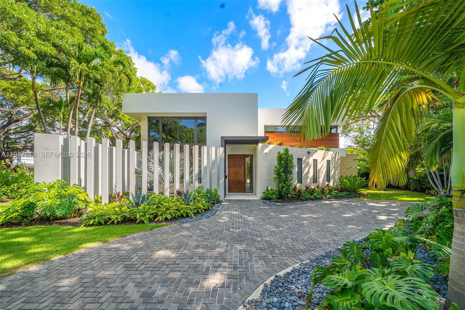 4041 S Le Jeune Rd Miami, FL 33146