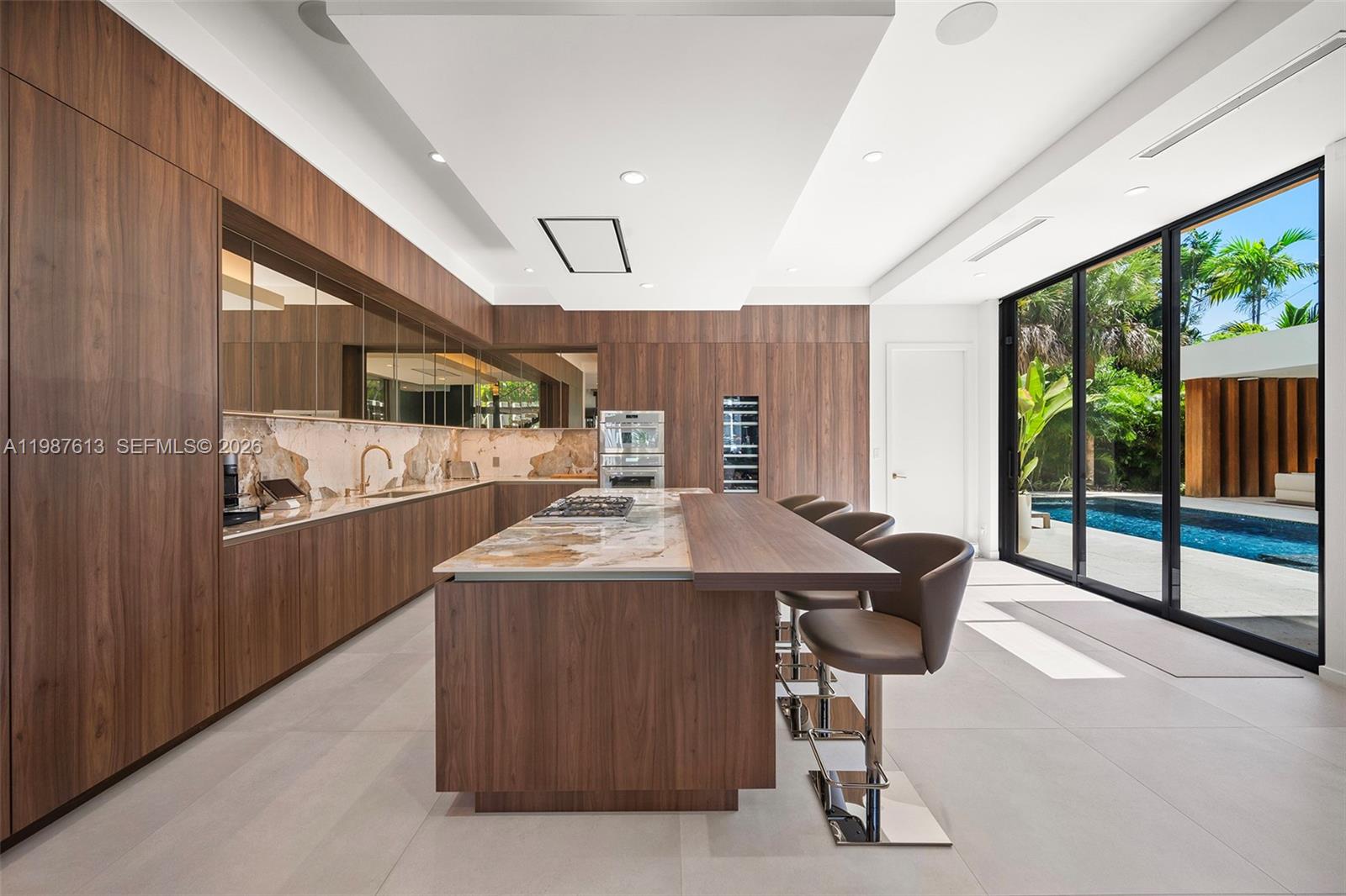 4041 S Le Jeune Rd Miami, FL 33146