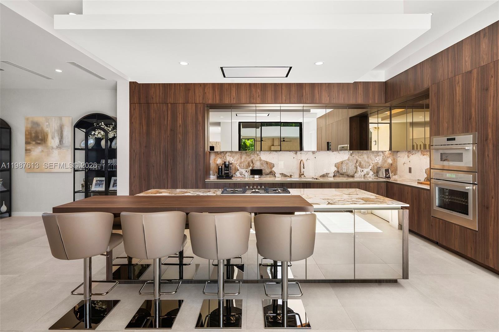 4041 S Le Jeune Rd Miami, FL 33146