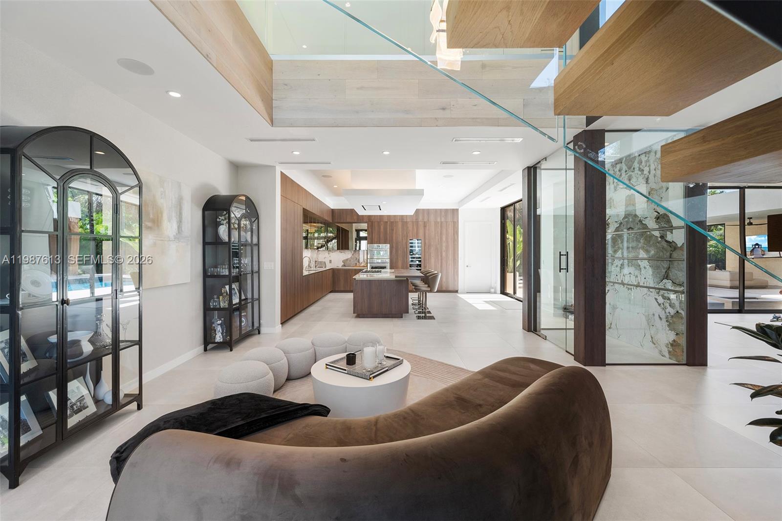 4041 S Le Jeune Rd Miami, FL 33146