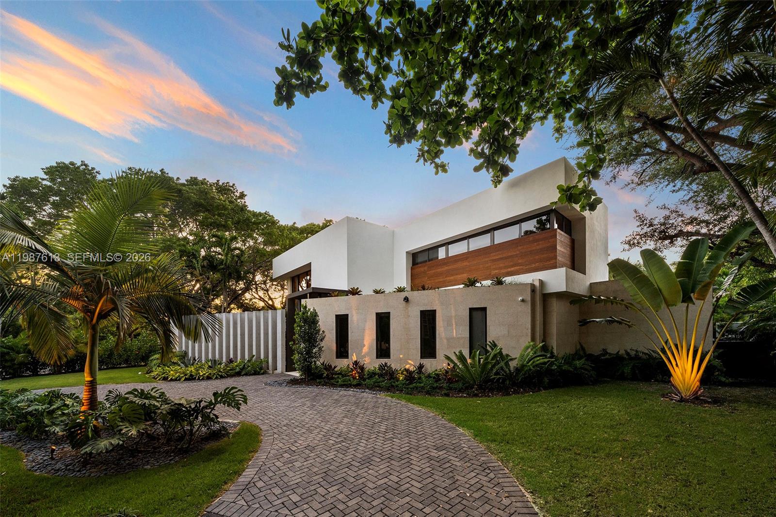 4041 S Le Jeune Rd Miami, FL 33146