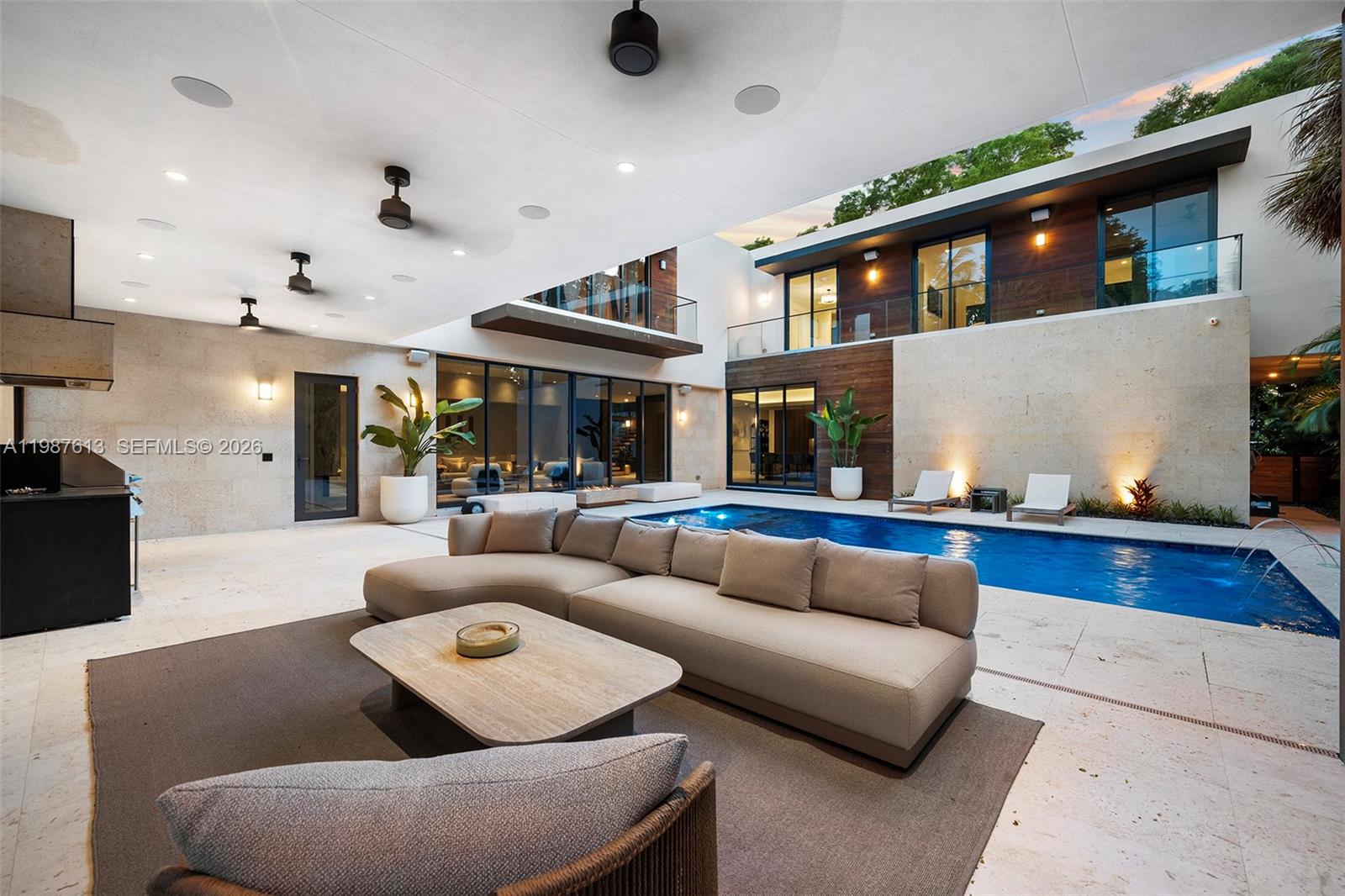 4041 S Le Jeune Rd Miami, FL 33146