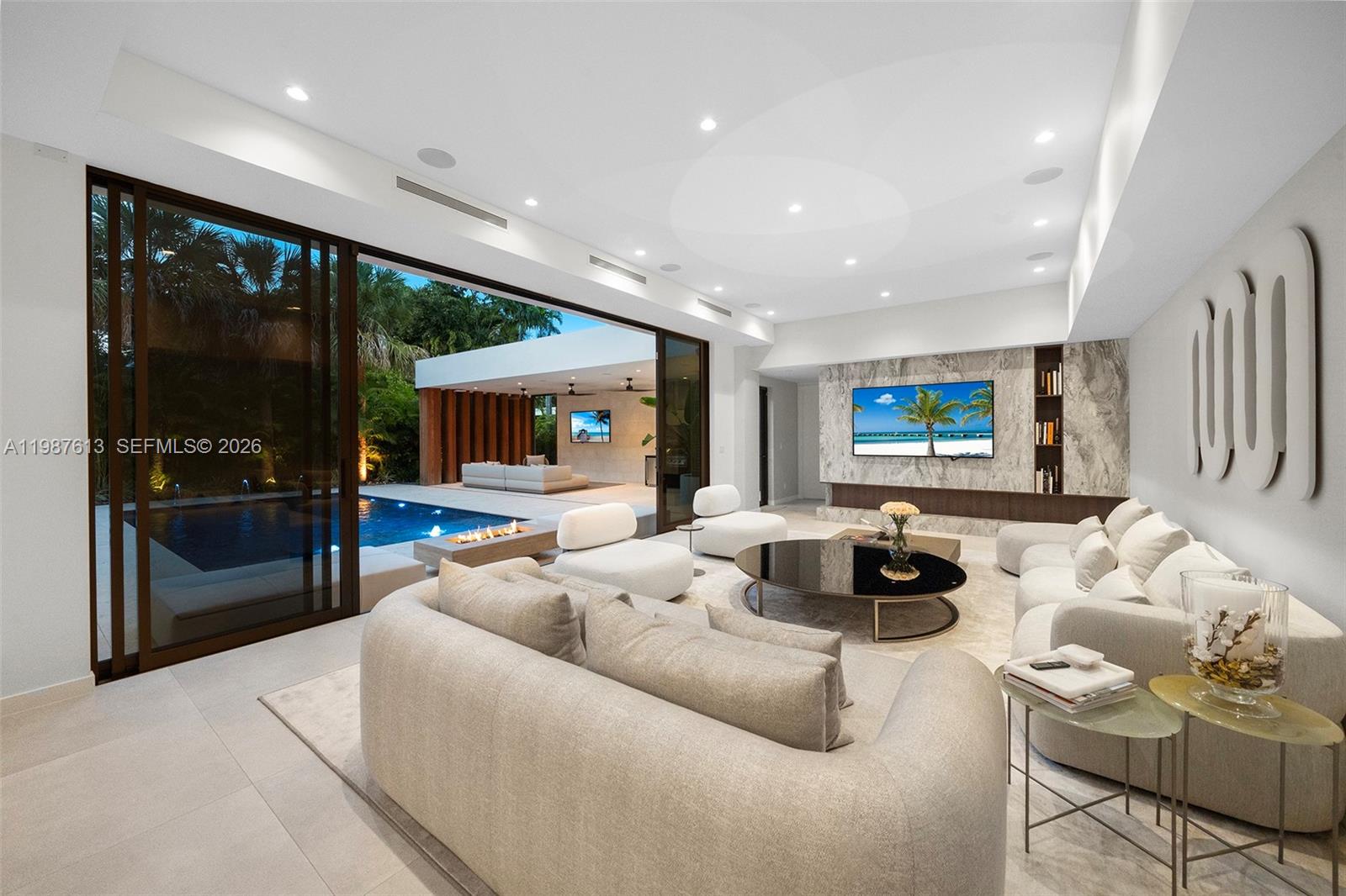 4041 S Le Jeune Rd Miami, FL 33146