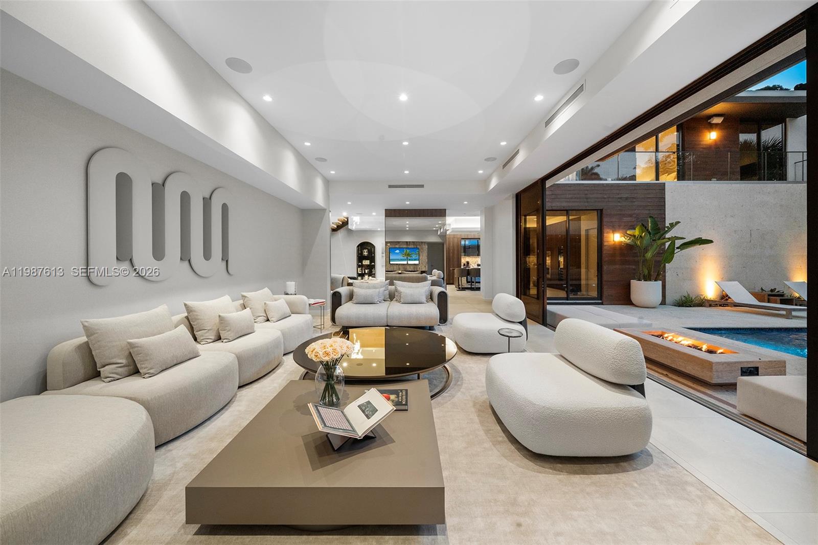 4041 S Le Jeune Rd Miami, FL 33146