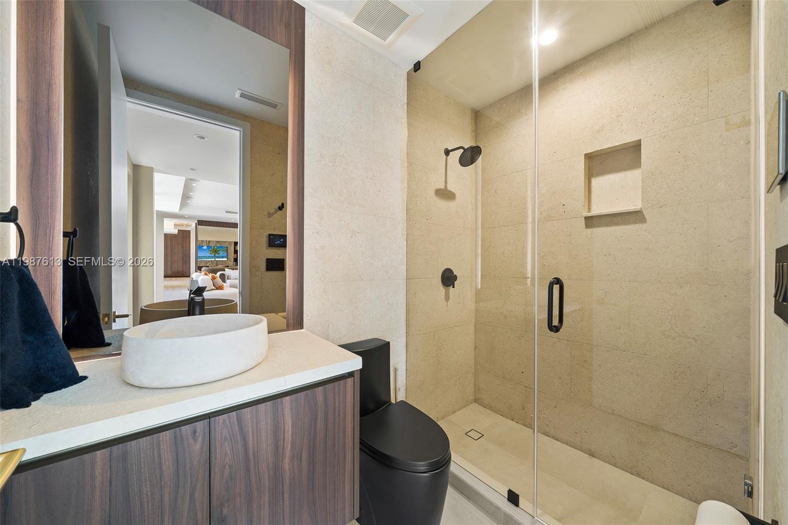 4041 S Le Jeune Rd Miami, FL 33146