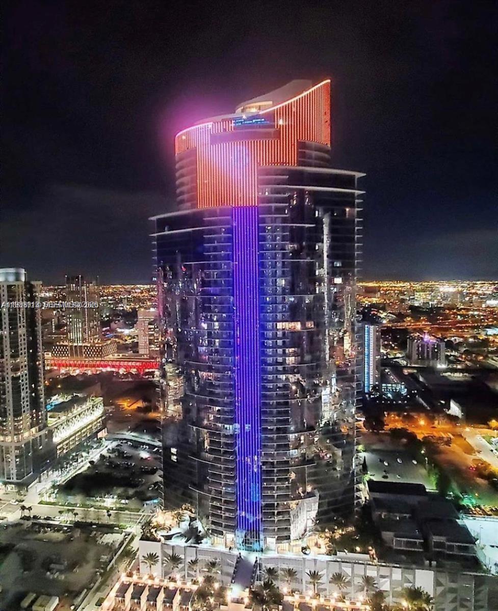 image Paramount Miami Worldcenter21