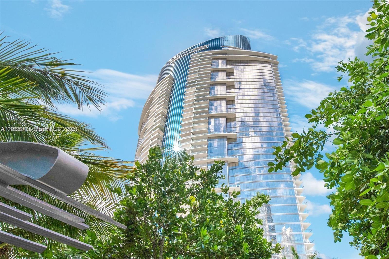 image Paramount Miami Worldcenter60