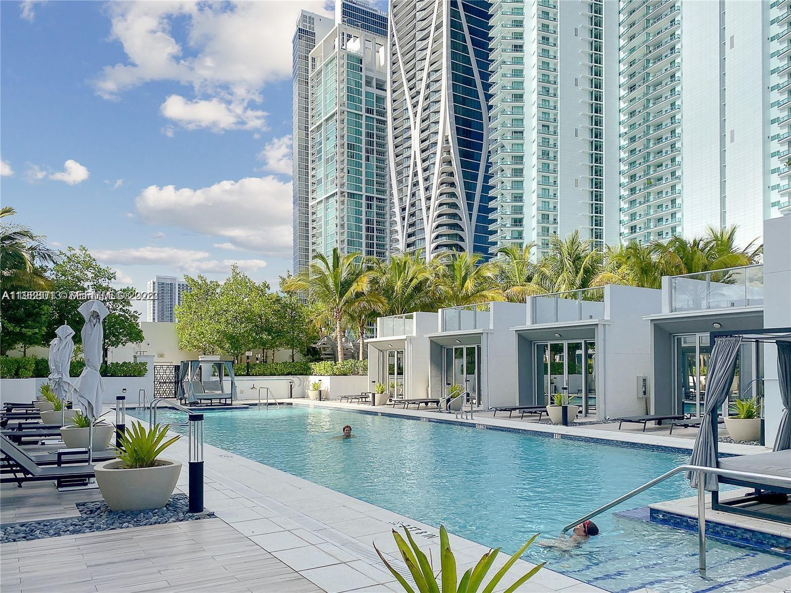 image Paramount Miami Worldcenter92