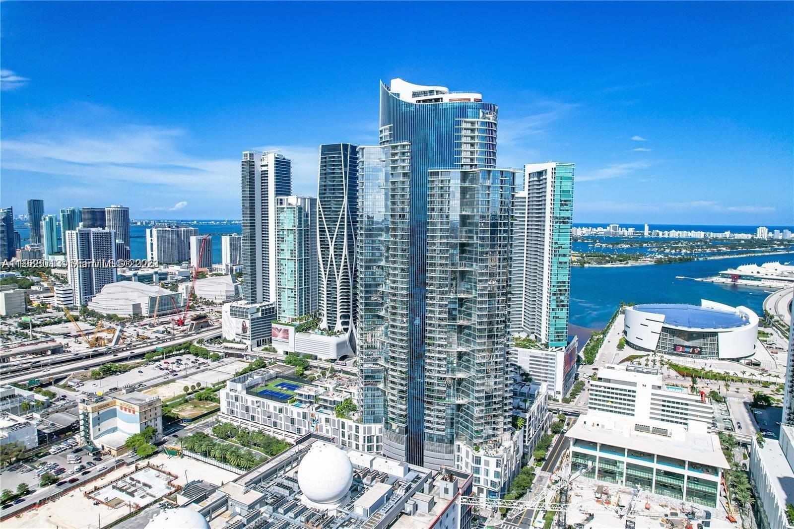 image Paramount Miami Worldcenter93