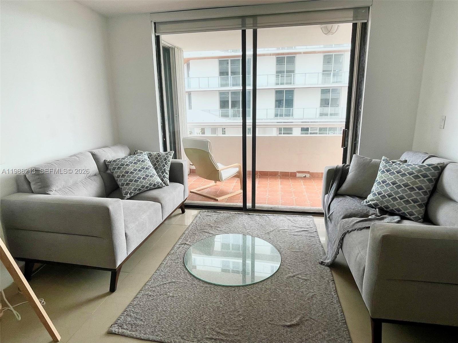 6820 Indian Crk Dr #3B Miami Beach, FL 33141