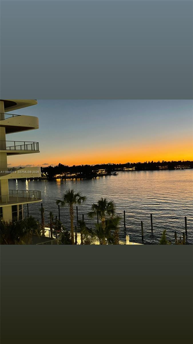 6820 Indian Crk Dr #3B Miami Beach, FL 33141