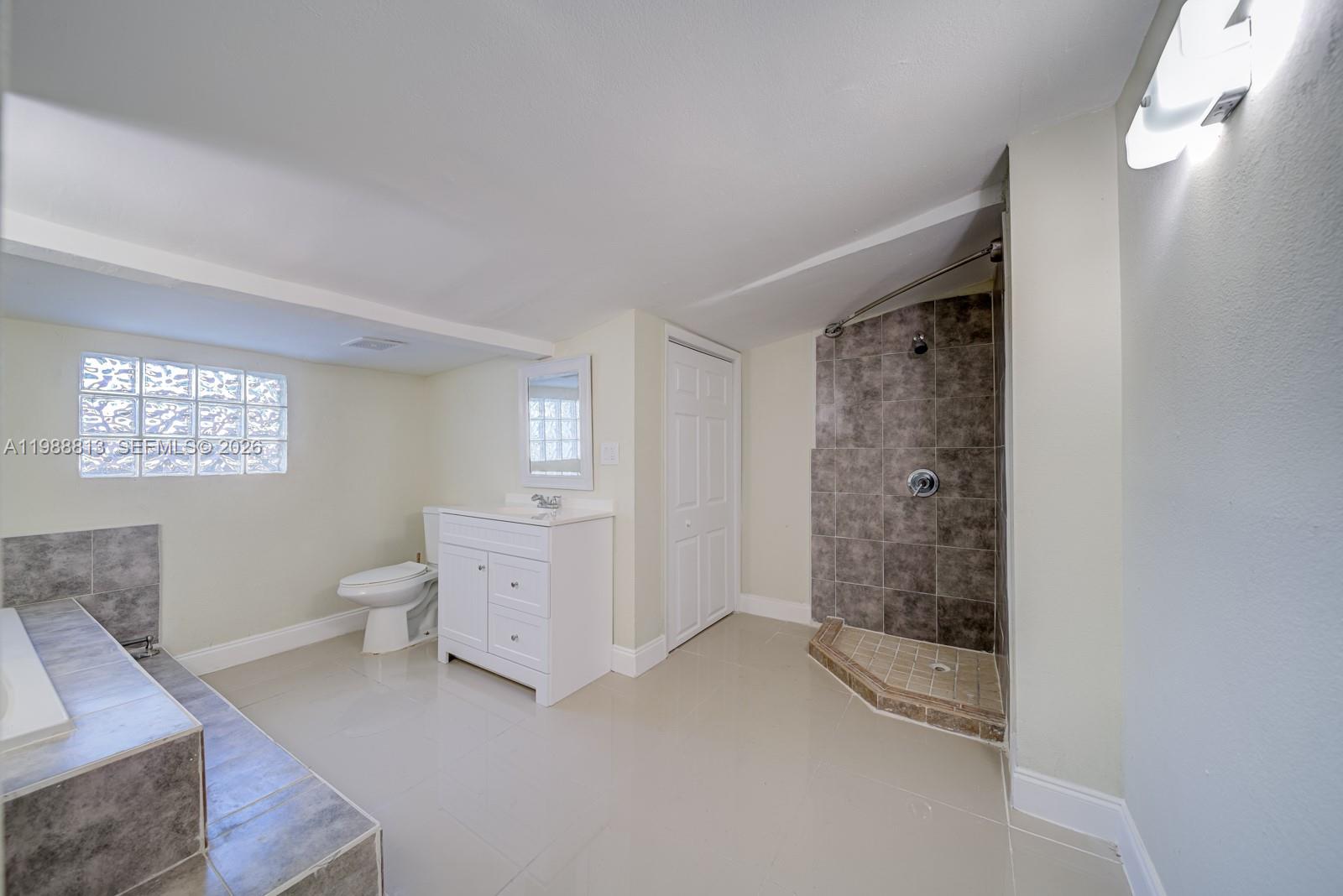 829 NW 56th St Miami, FL 33127