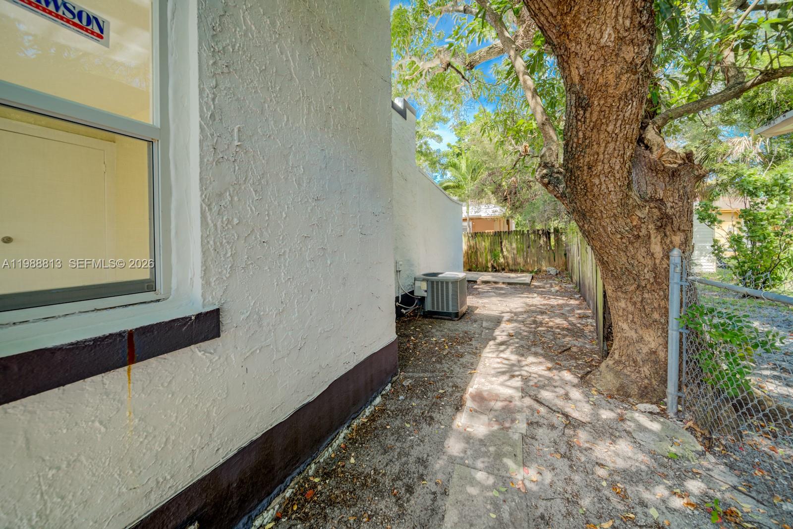 829 NW 56th St Miami, FL 33127