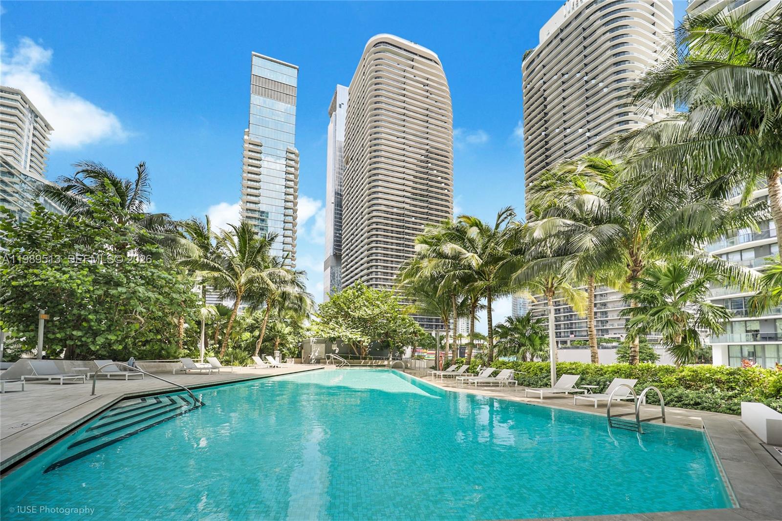 88 SW 7th St #4101 Miami, FL 33130