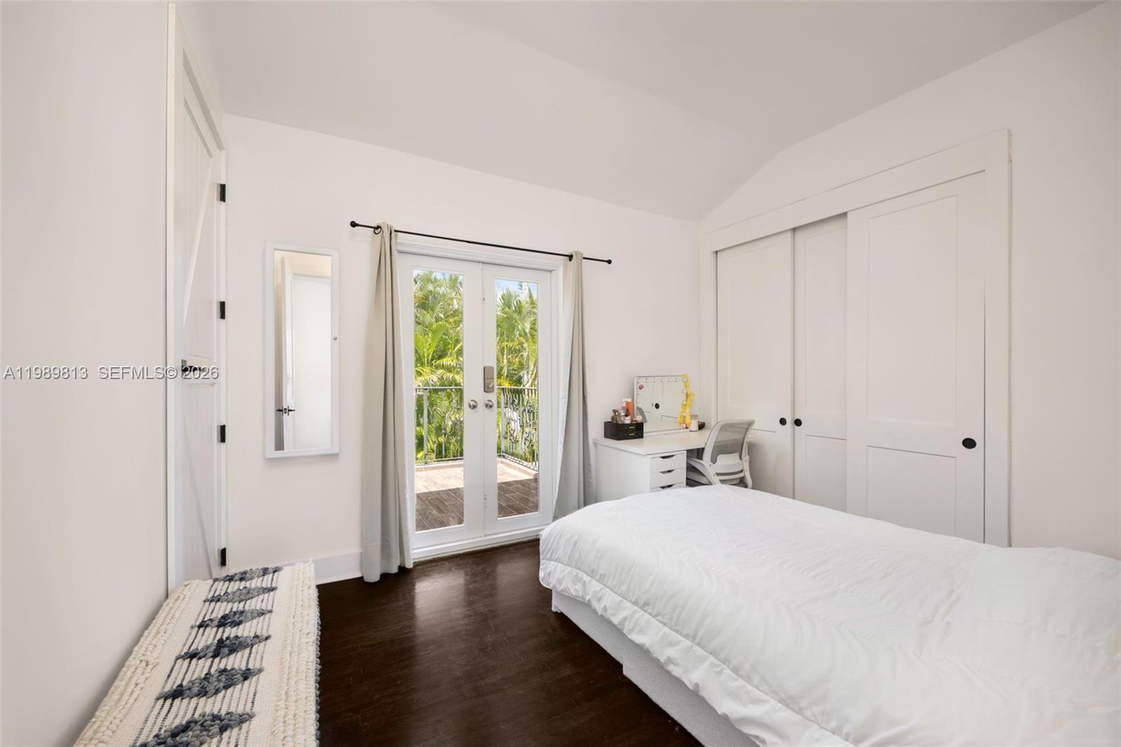 4206 Alhambra Cir Coral Gables, FL 33146