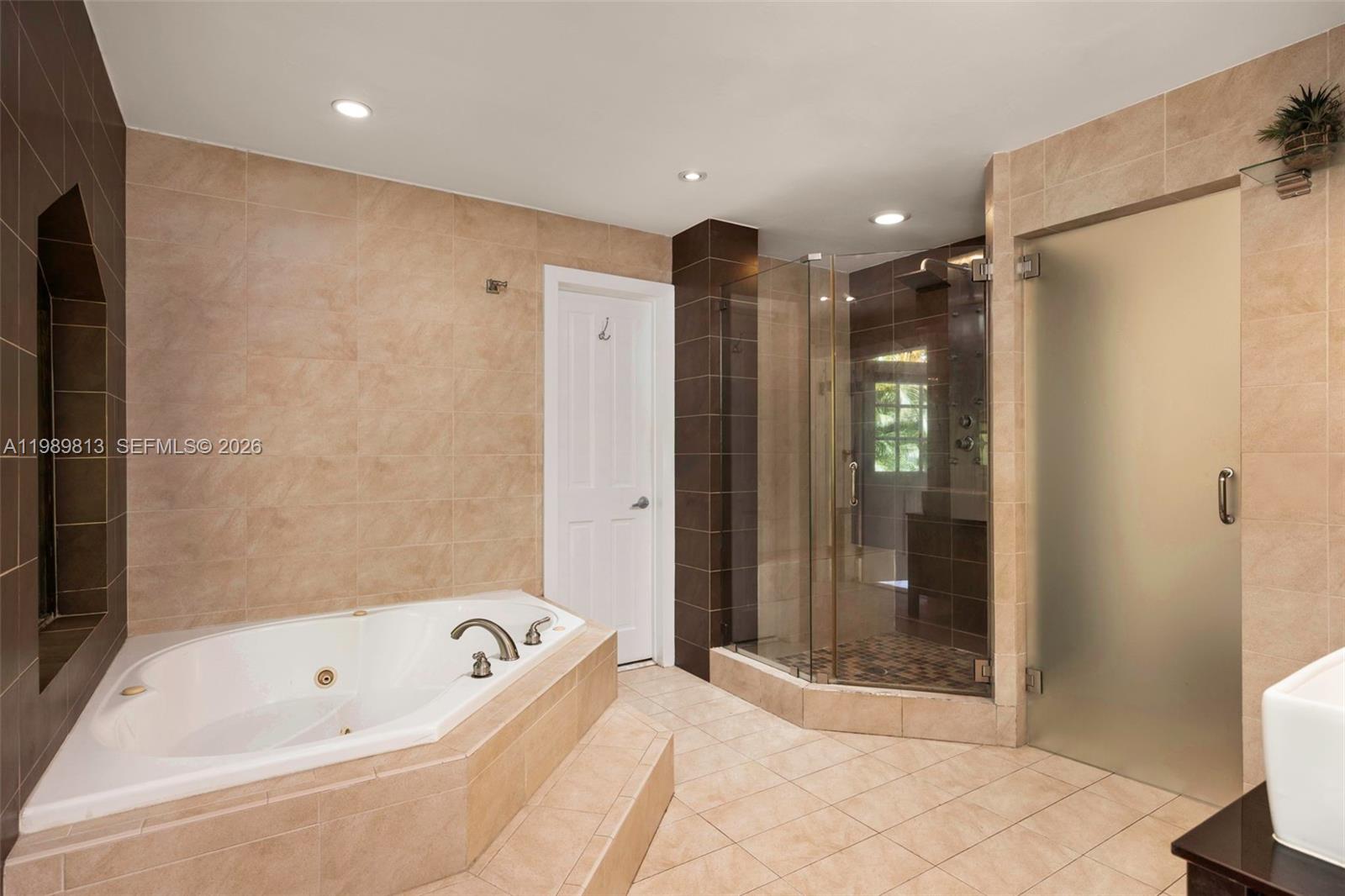 4206 Alhambra Cir Coral Gables, FL 33146