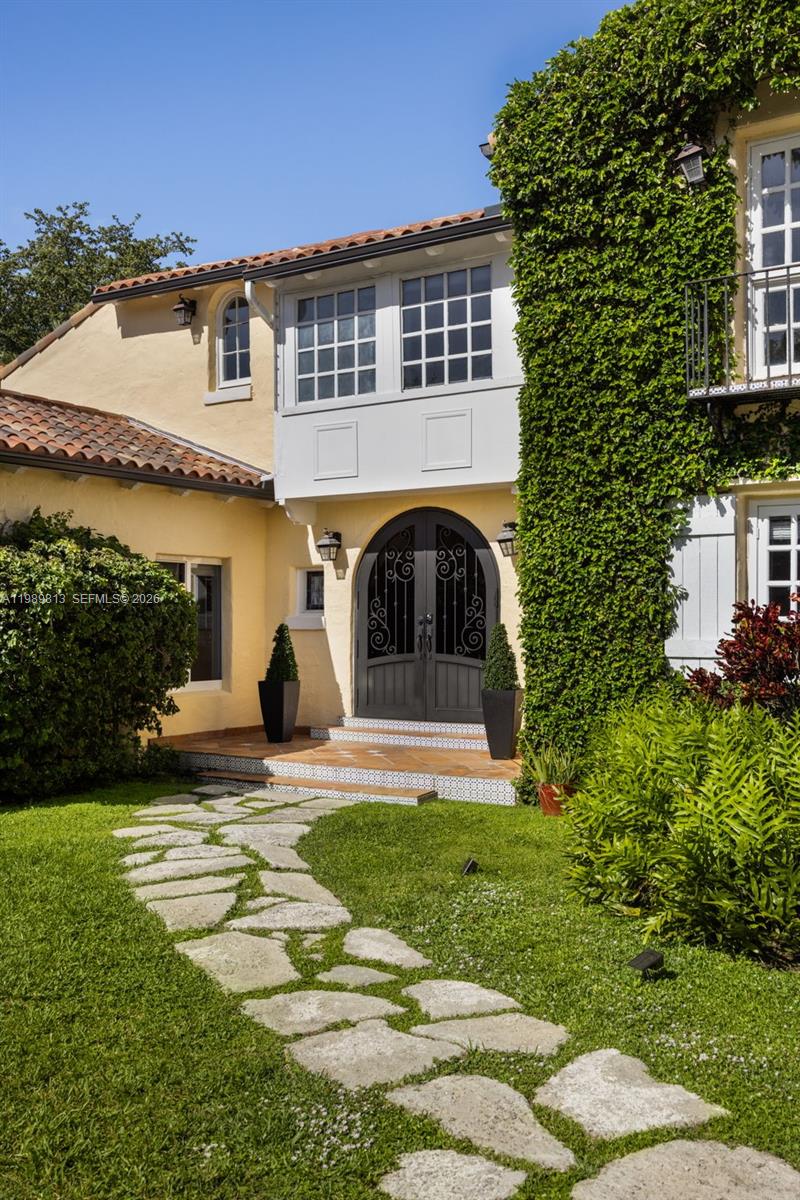 4206 Alhambra Cir Coral Gables, FL 33146