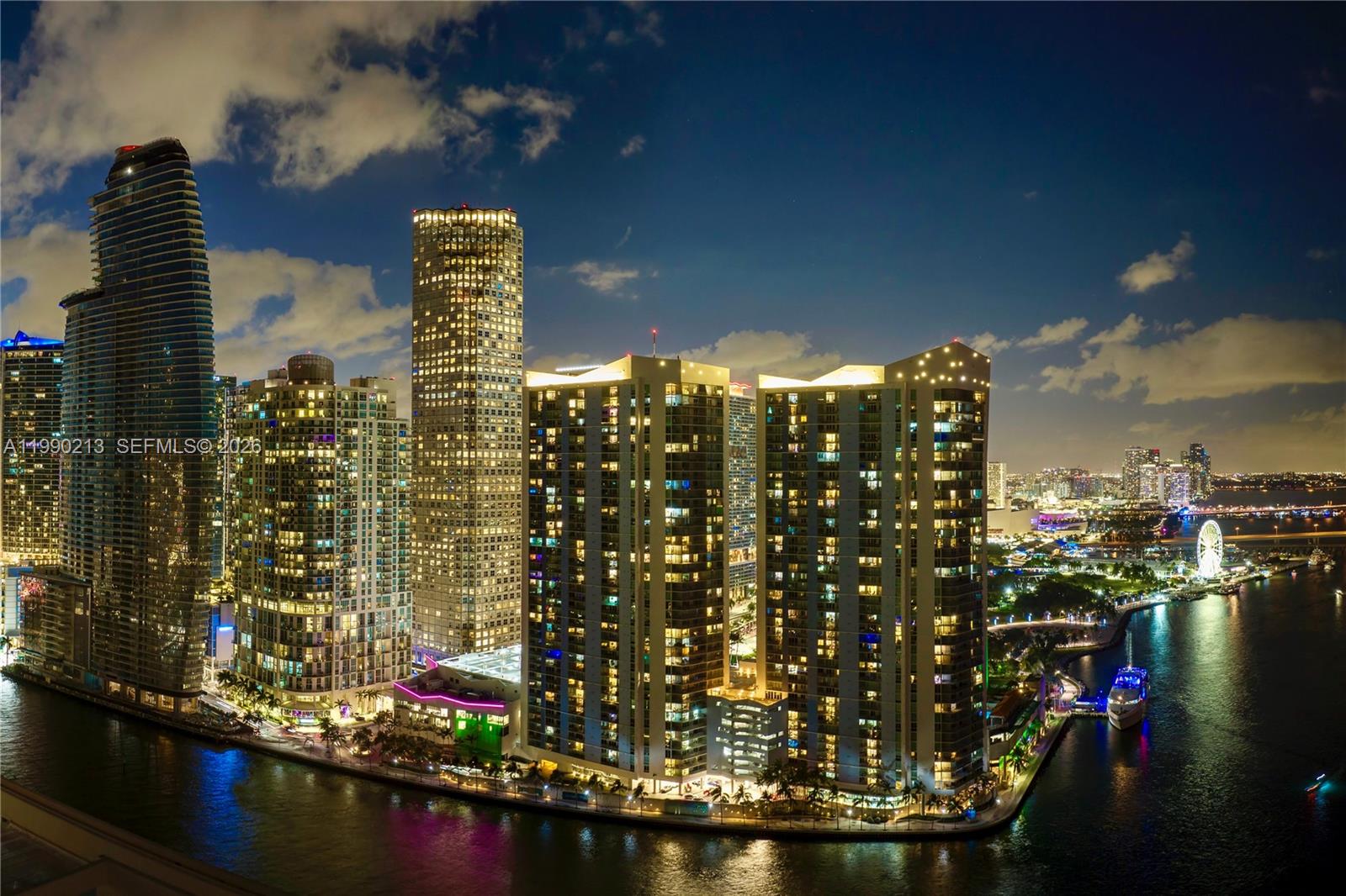 325 S Biscayne Blvd #1718 Miami Beach, FL 33131