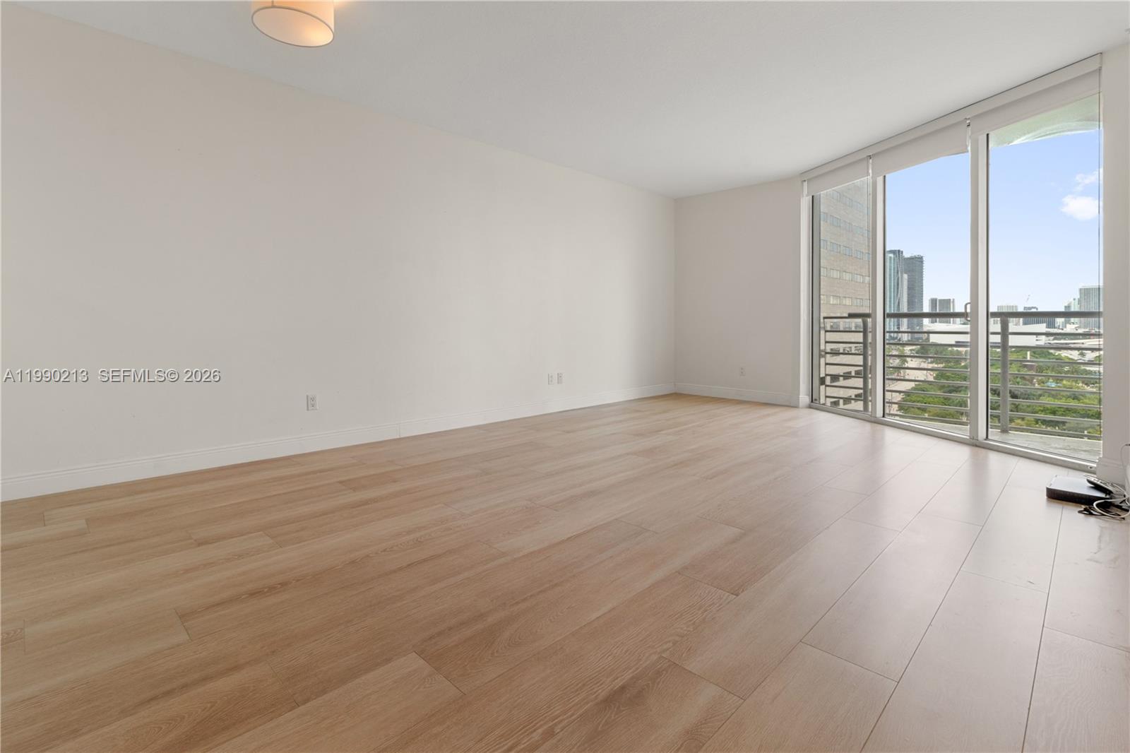 325 S Biscayne Blvd #1718 Miami Beach, FL 33131