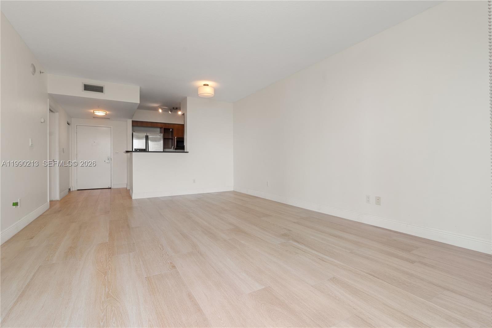 325 S Biscayne Blvd #1718 Miami Beach, FL 33131