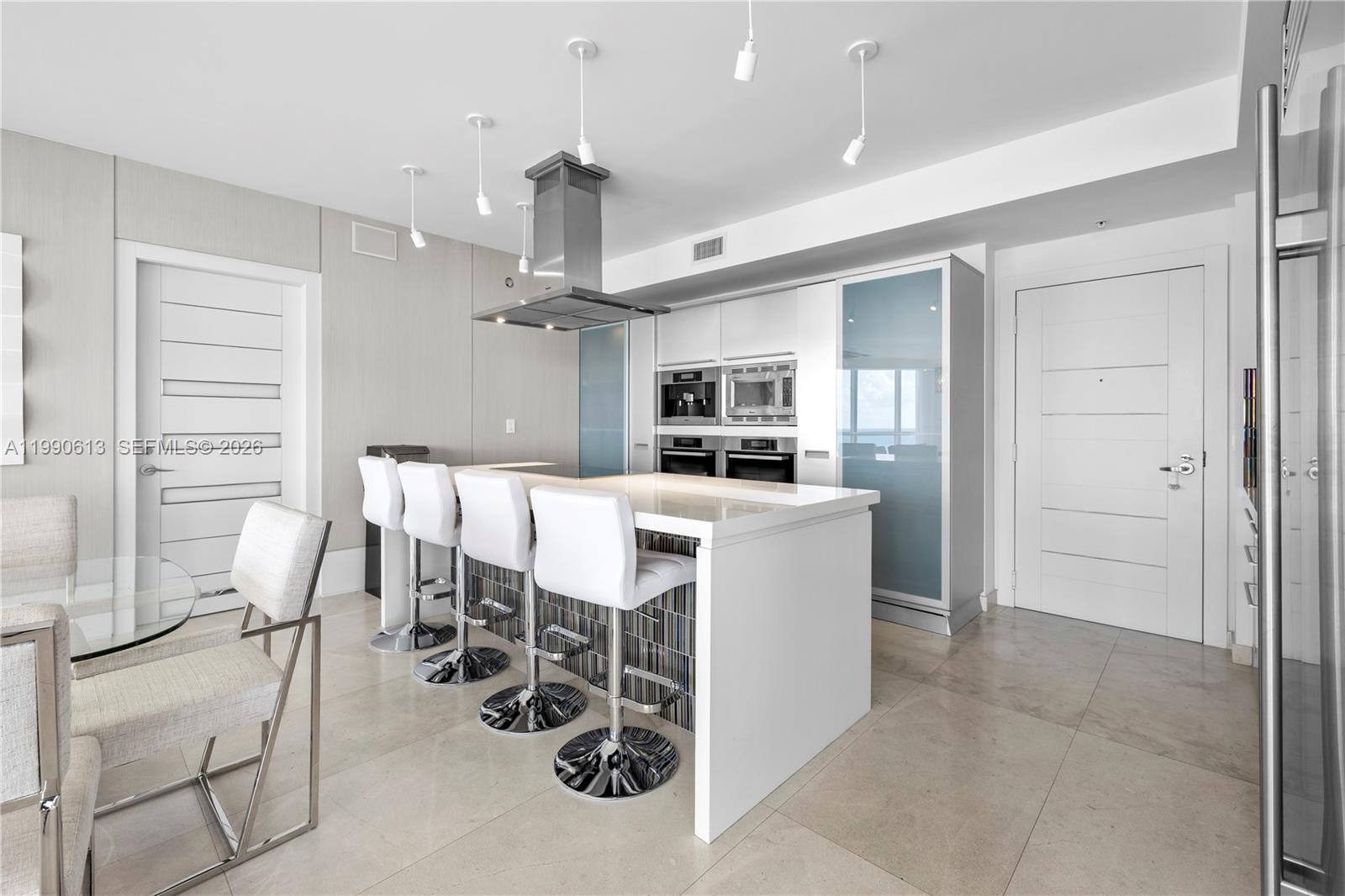 18201 Collins Ave #1209 Sunny Isles Beach, FL 33160