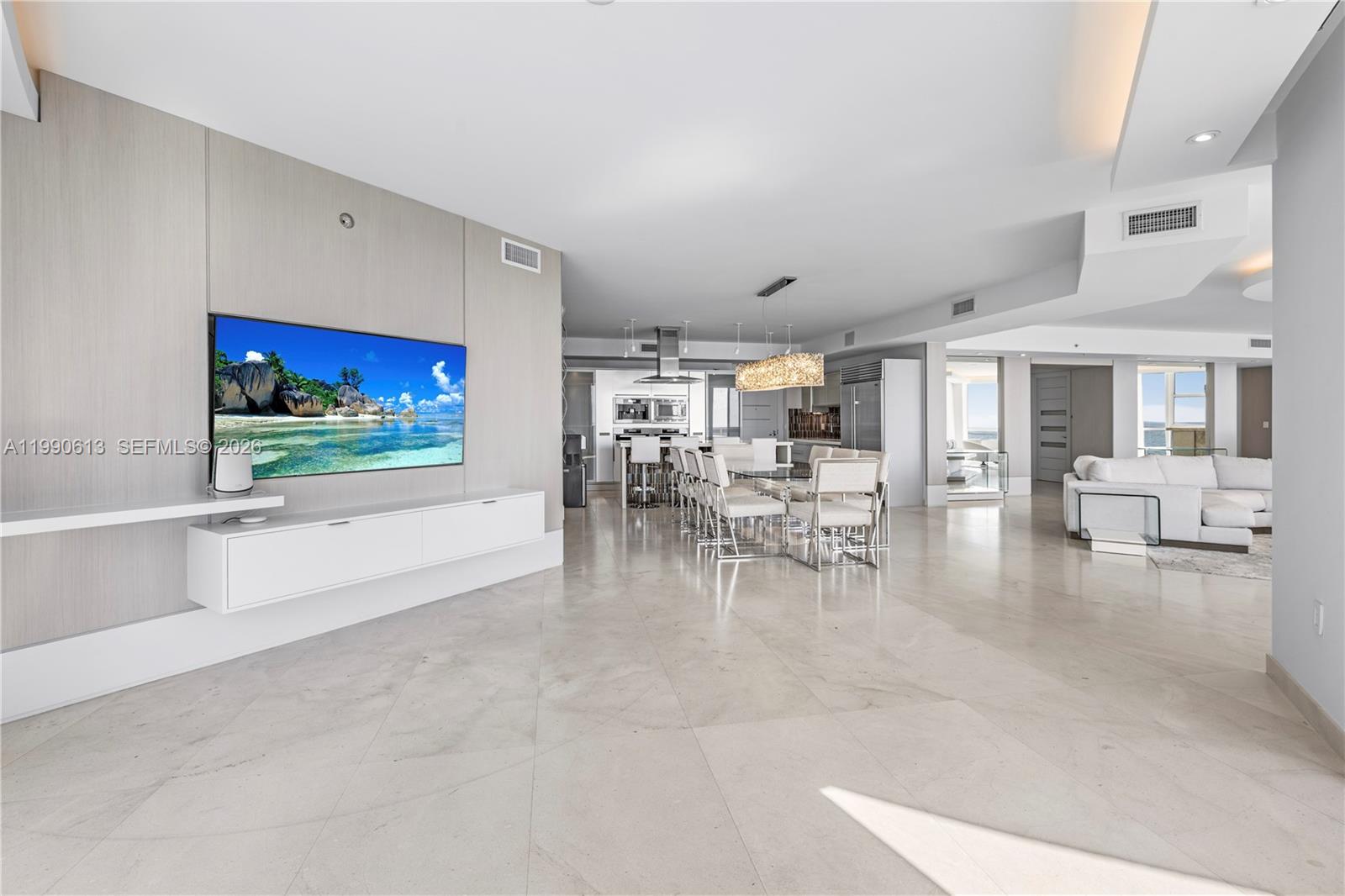 18201 Collins Ave #1209 Sunny Isles Beach, FL 33160