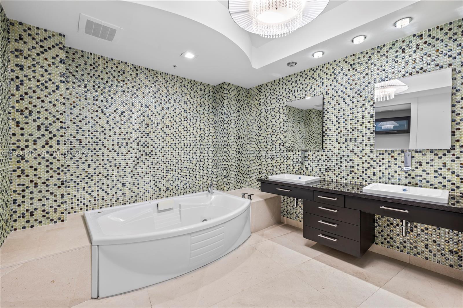 18201 Collins Ave #1209 Sunny Isles Beach, FL 33160