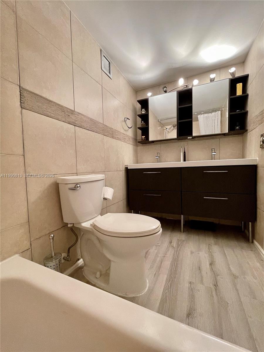 2101 Atlantic Shores Blvd #320 Hallandale Beach, FL 33009