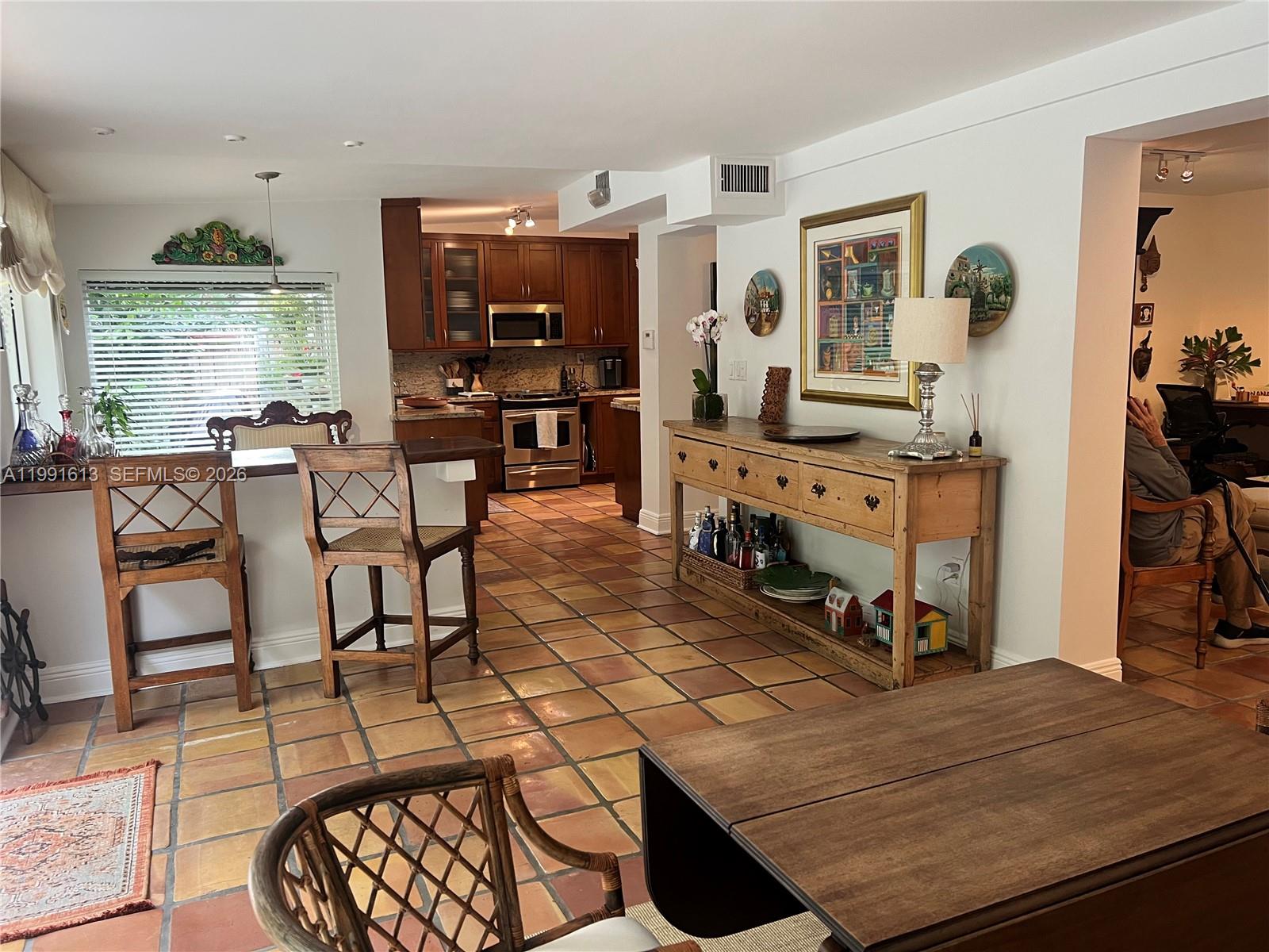 204 Westwood Dr Key Biscayne, FL 33149