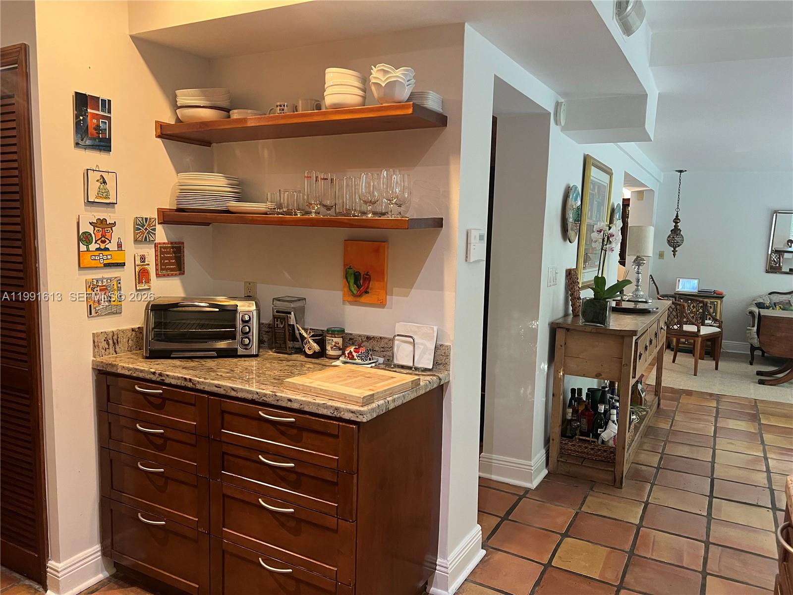 204 Westwood Dr Key Biscayne, FL 33149