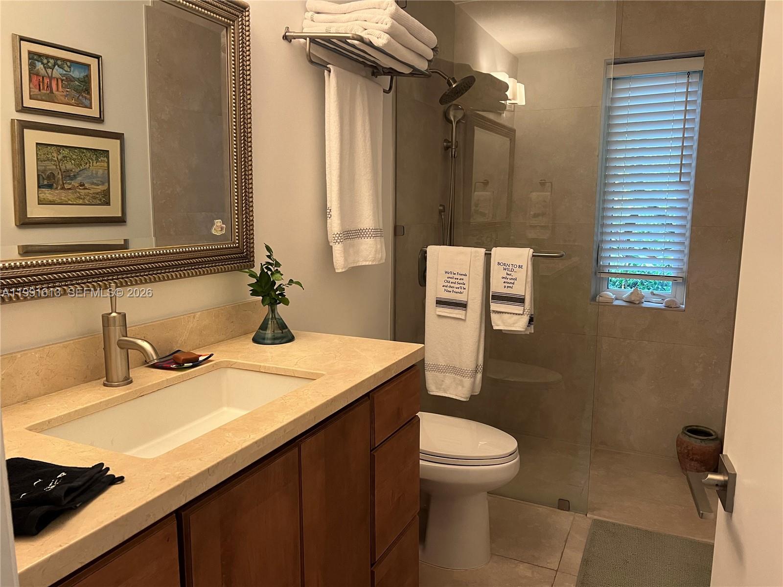 204 Westwood Dr Key Biscayne, FL 33149