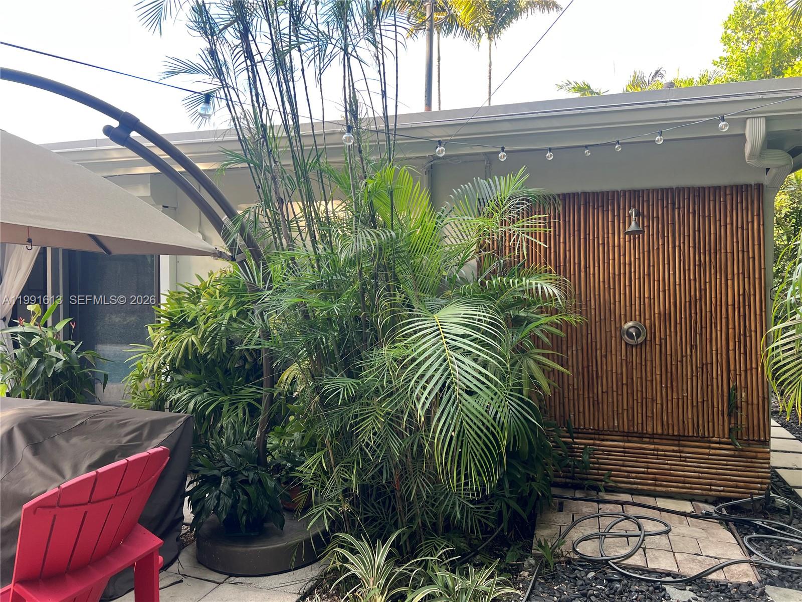 204 Westwood Dr Key Biscayne, FL 33149