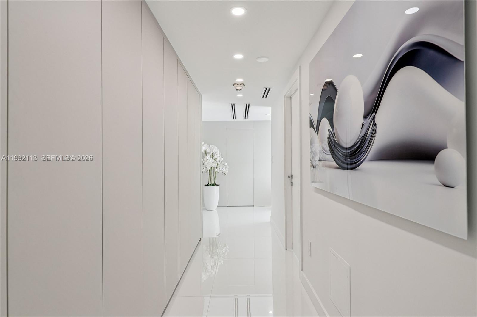 5660 Collins Ave #11C Miami Beach, FL 33140