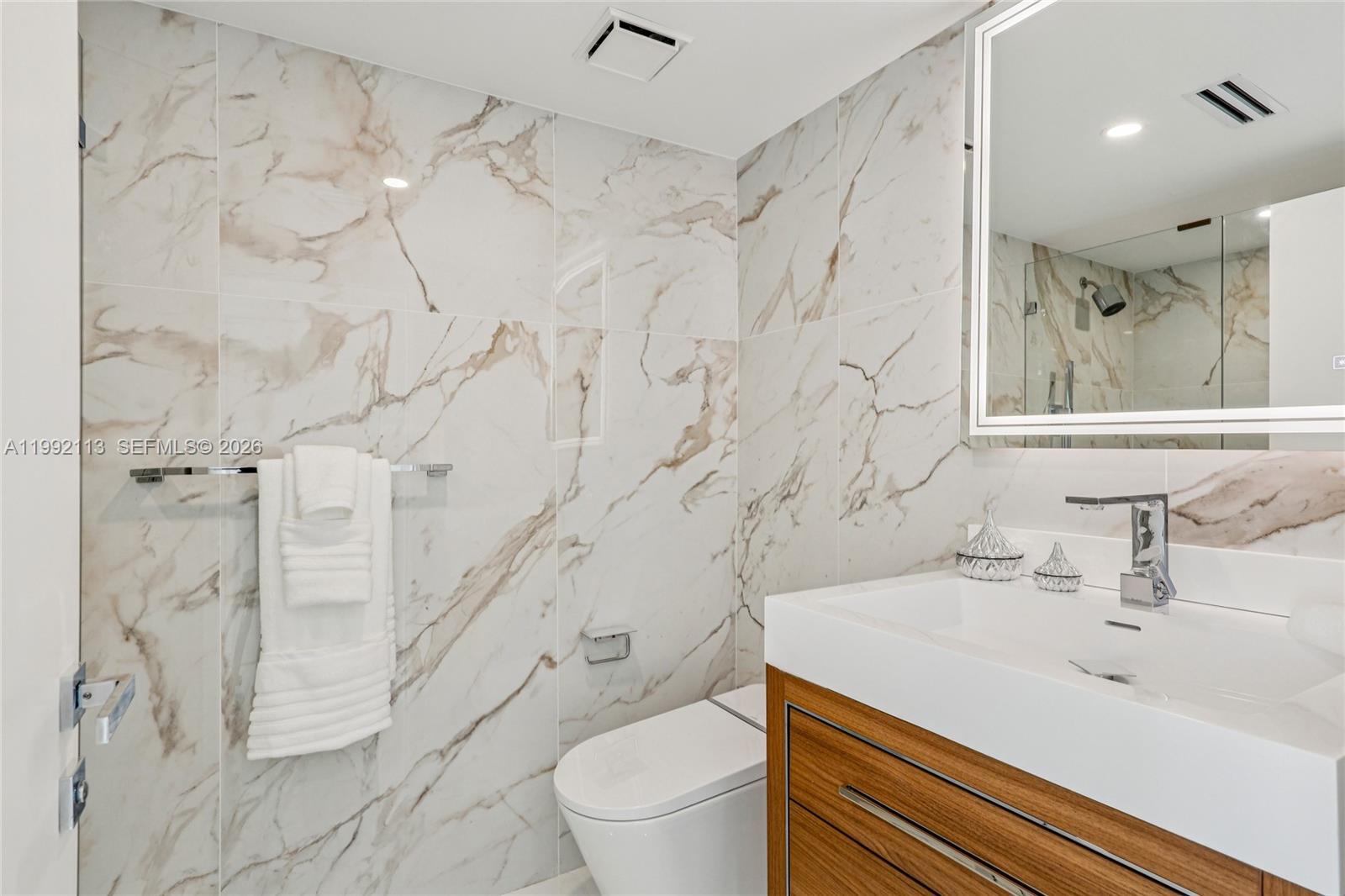 5660 Collins Ave #11C Miami Beach, FL 33140