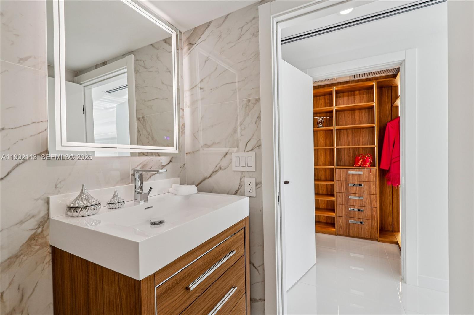 5660 Collins Ave #11C Miami Beach, FL 33140