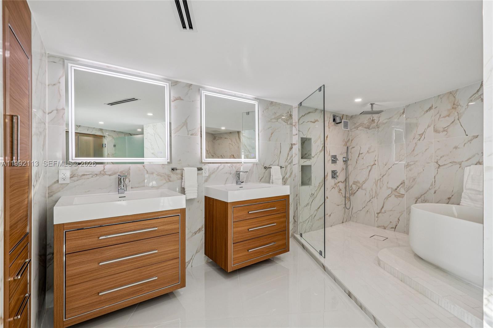 5660 Collins Ave #11C Miami Beach, FL 33140