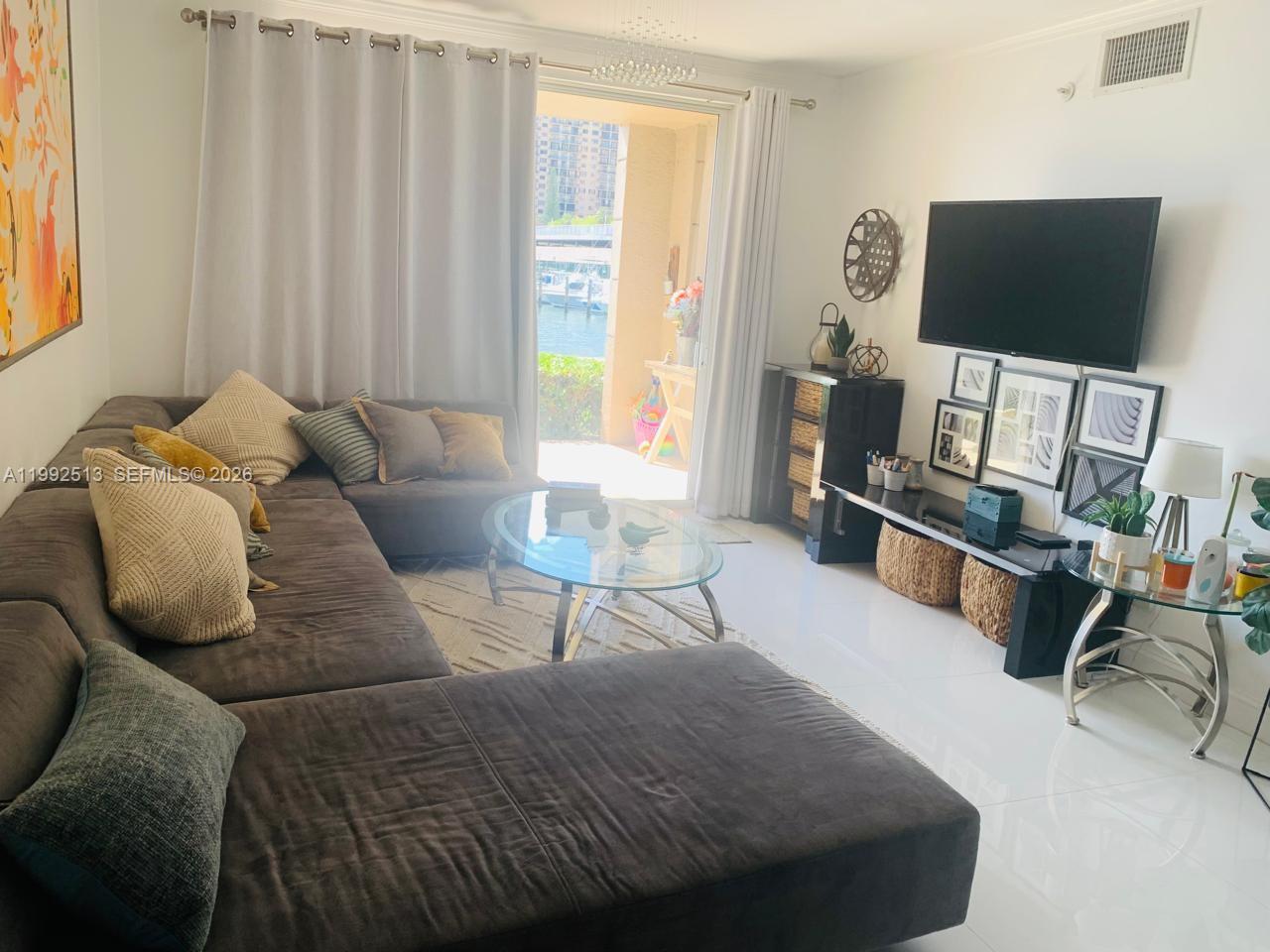 image Porto Bellagio Condo7