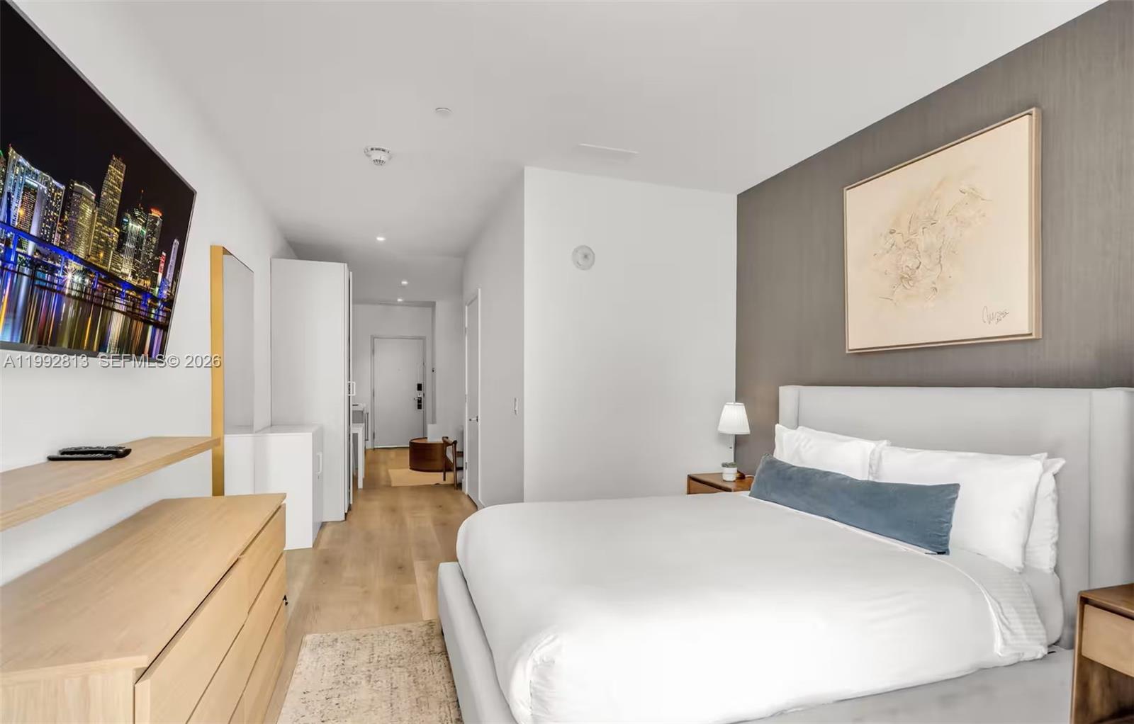 229 SW 9th St #202 Miami, FL 33130