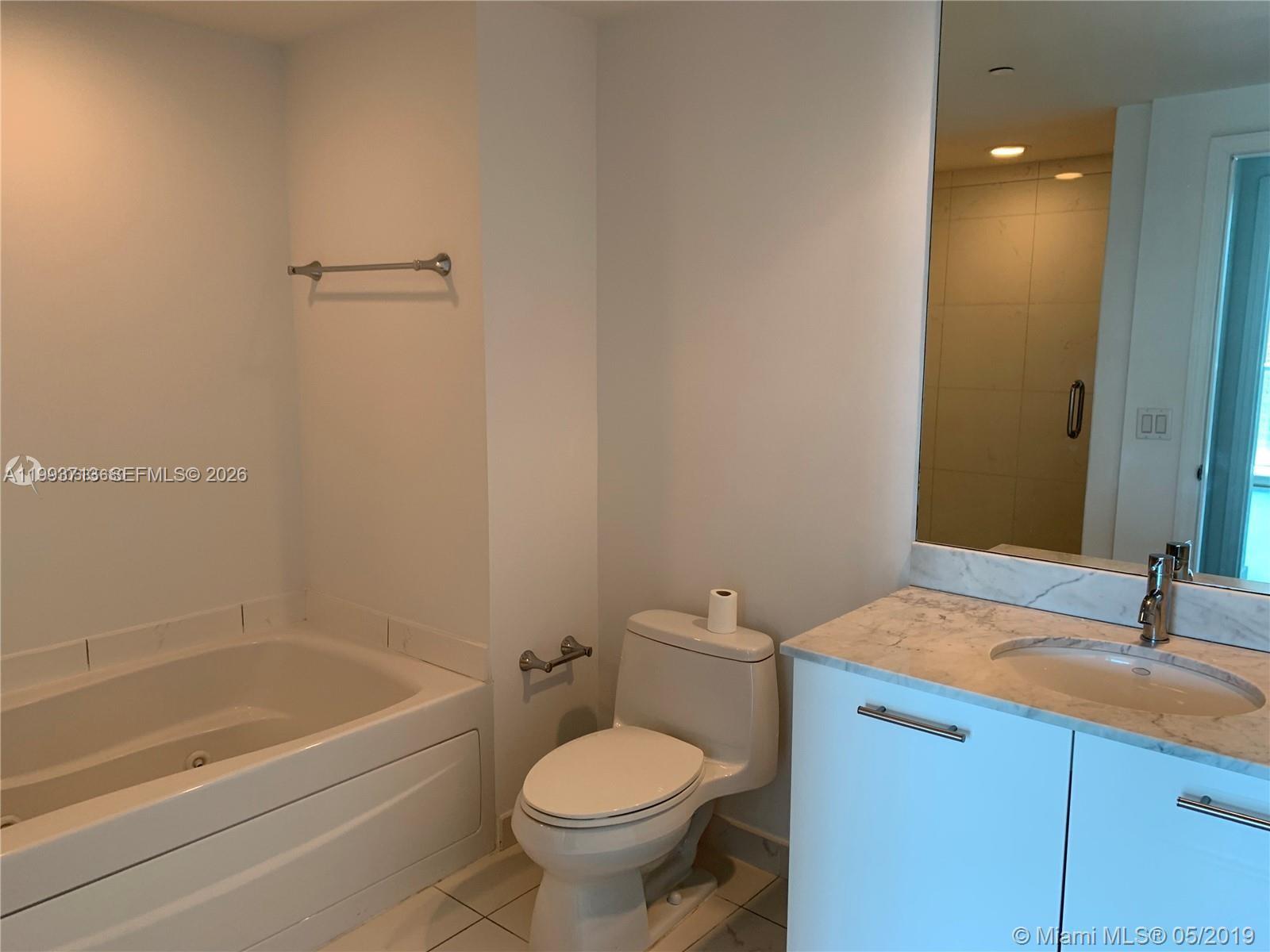 image 500 Brickell East5