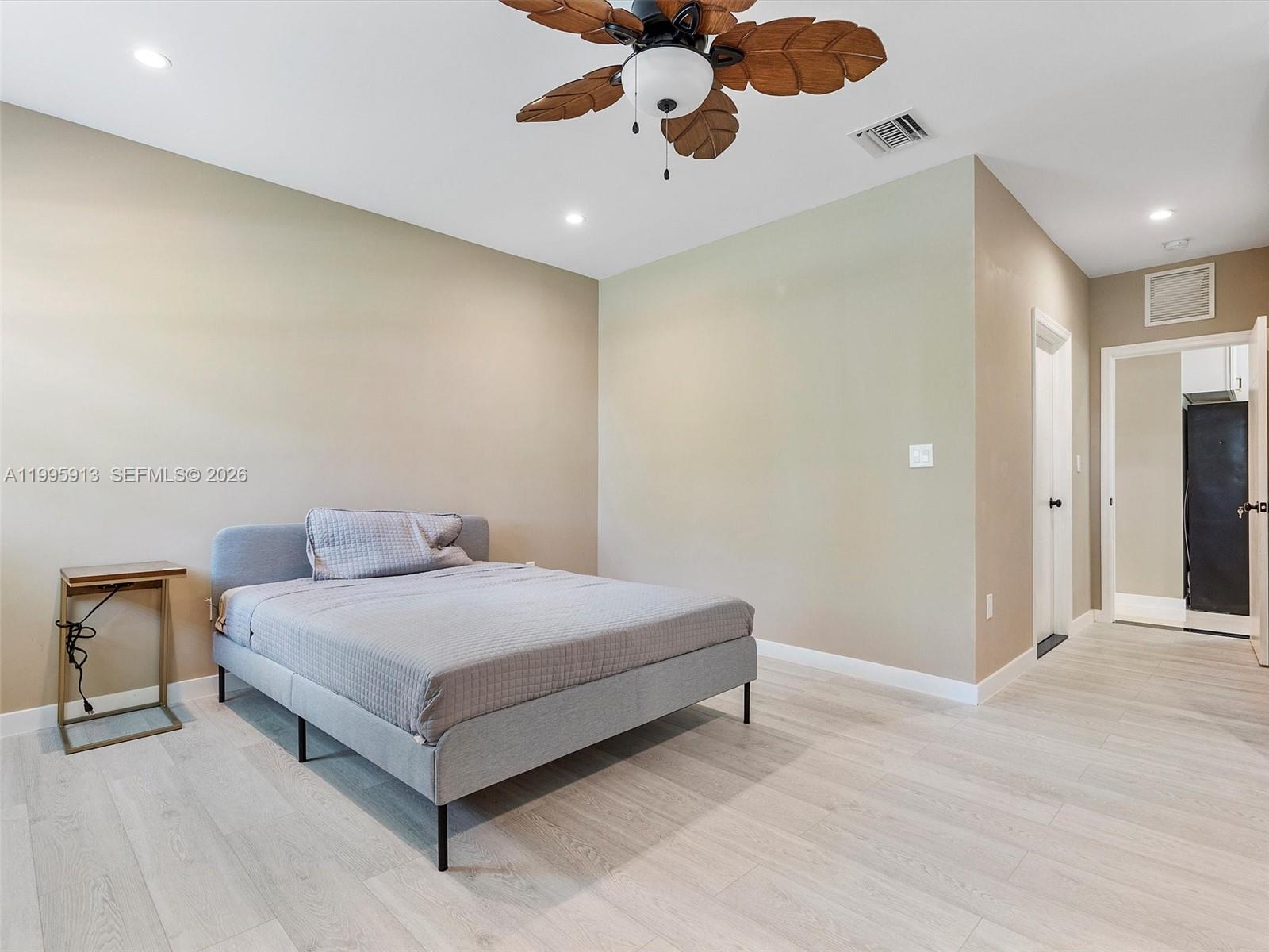 1500 Biarritz Dr Miami Beach, FL 33141