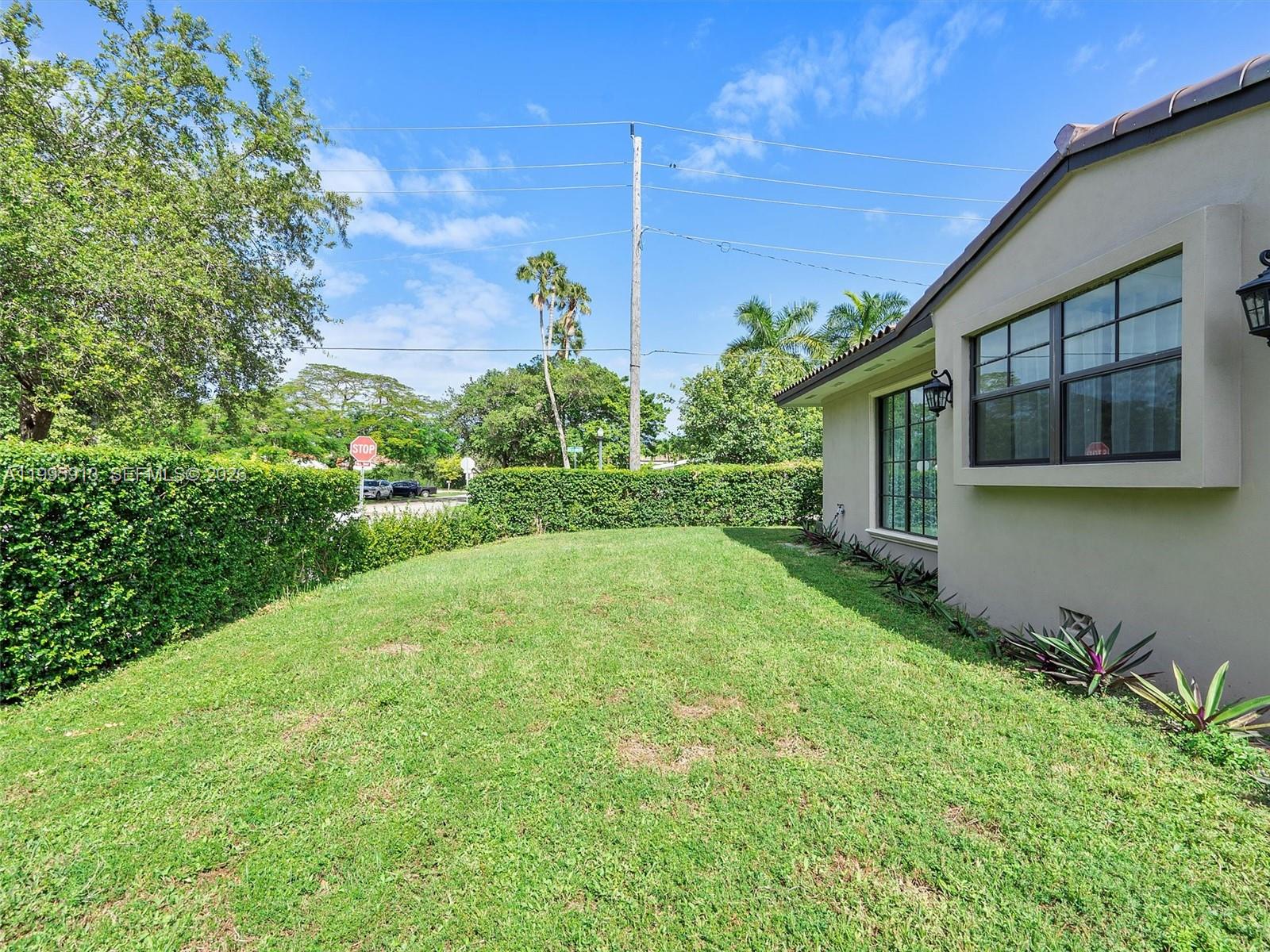 1500 Biarritz Dr Miami Beach, FL 33141